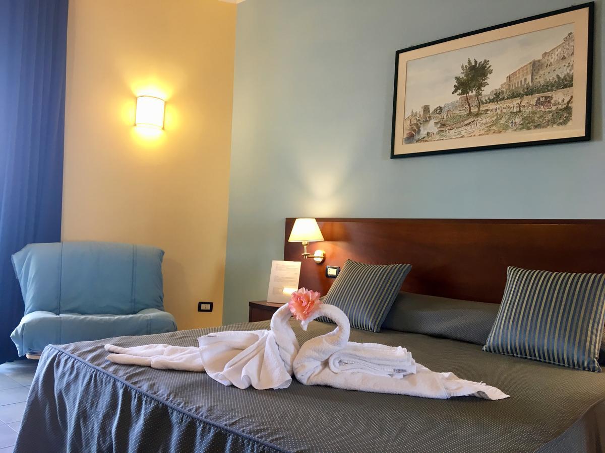 טרצ'ינה Grand Hotel L'Approdo מראה חיצוני תמונה